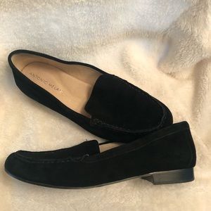 Antonio Melani Suede black flats